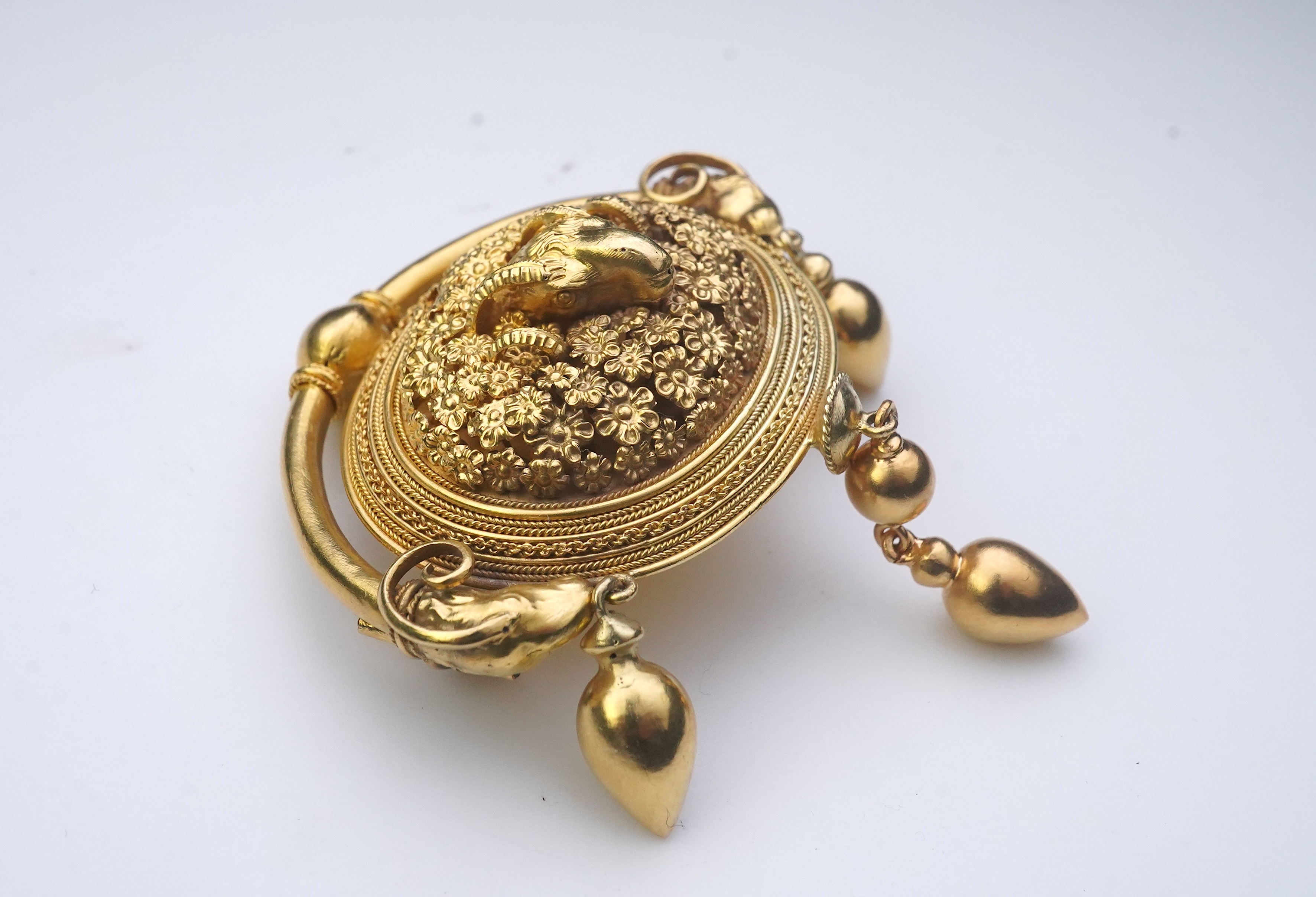 An Archaeological Revival gold brooch, Papal States, 1860s